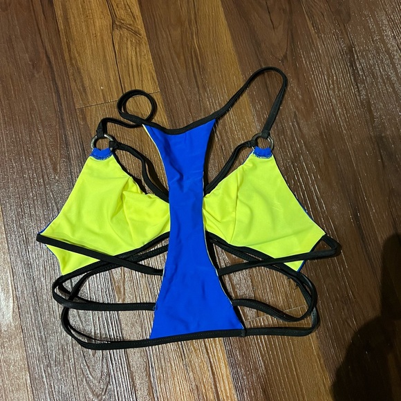 Beach bunny bronze colorblock strappy bikini top size small - Picture 3 of 3